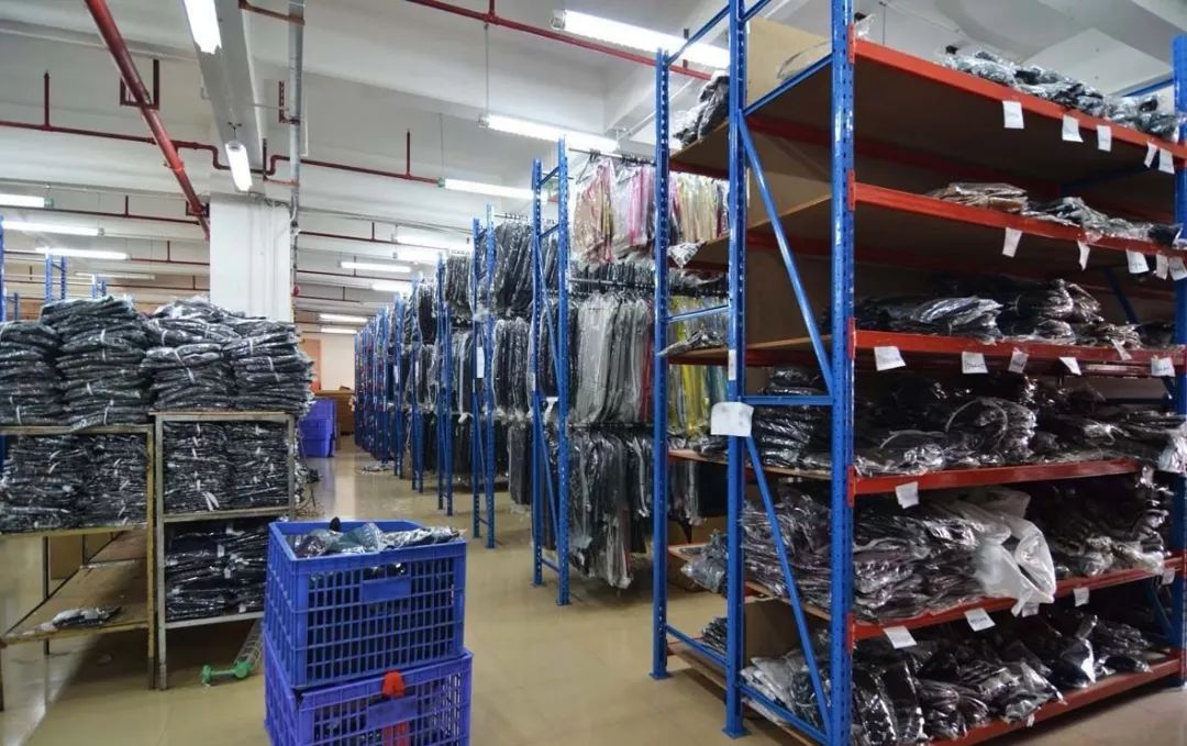 共享工厂模式兴起 15000家服装厂借力突围，服装零售迎来柔性变革